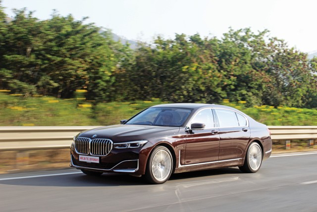 BMW 745Le xDrive Road Test Review – Plugging the Gap - Page 2 of 2