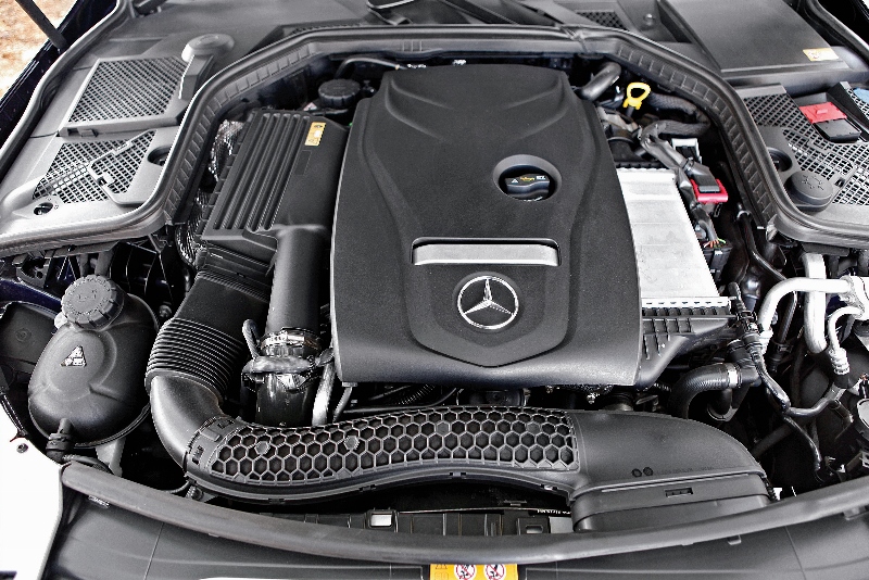 Mercedes-Benz C200 CGI (6) (800x534)
