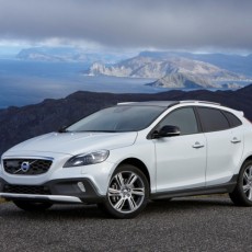 Volvo V40 Cross Country T4 petrol launched