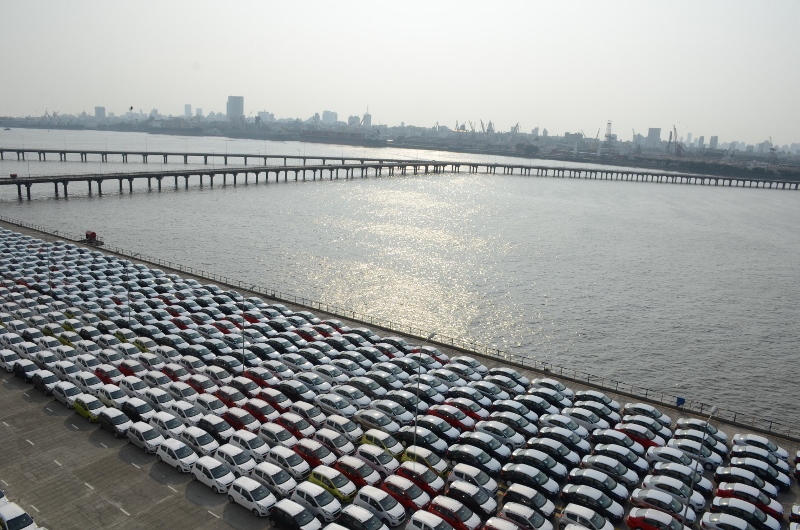 3,000 Chevrolet Beats at Mumbai Port Trust of Maharashtra for shipment to Mexico (800x530)