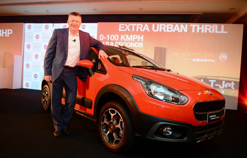 Kevin Flynn, President & MD, FCA India with Avventura powered by Abarth (800x511)