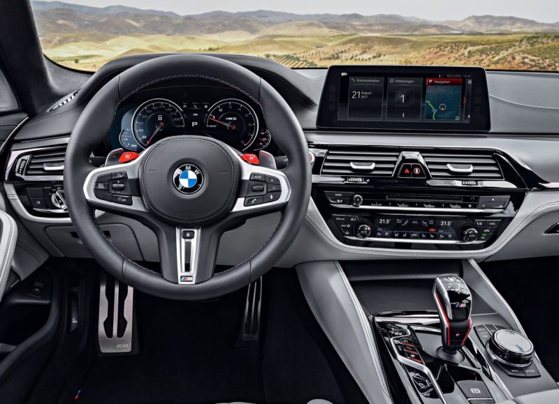 BMW-M5-interior-Web