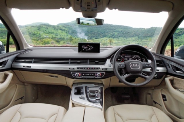 Audi Q7 40 TFSI quattro road test review interior