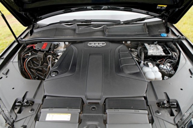 Audi Q7 40 TFSI quattro road test review petrol engine