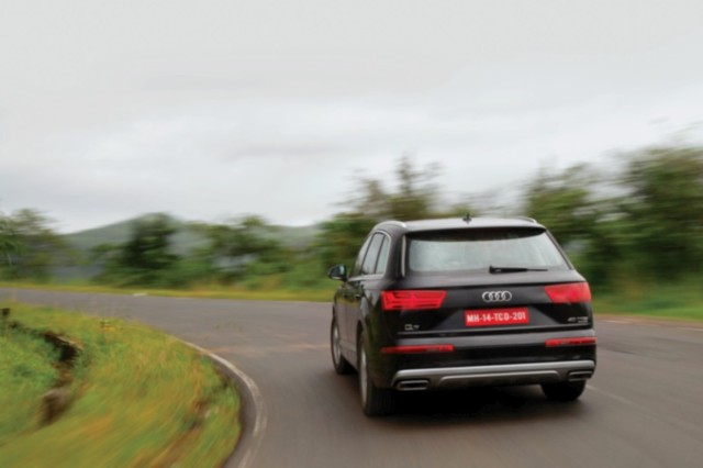 Audi Q7 40 TFSI quattro road test review