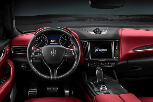Maserati Levante GTS interior