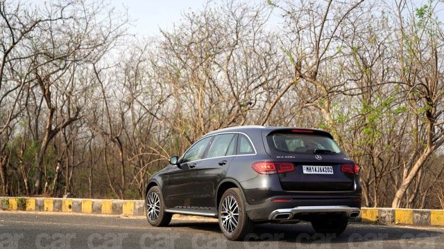 GLC 220d 4MATIC on road Price  Mercedes-Benz GLC 220d 4MATIC Features &  Specs