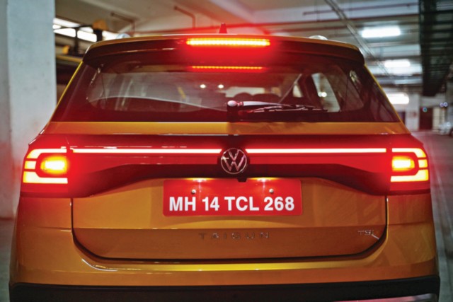 Volkswagen Taigun yellow rear tail-light