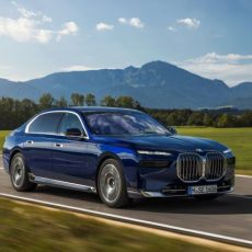 BMW 7 Series and i7 – Of Luxury and the Pleasure of Driving
