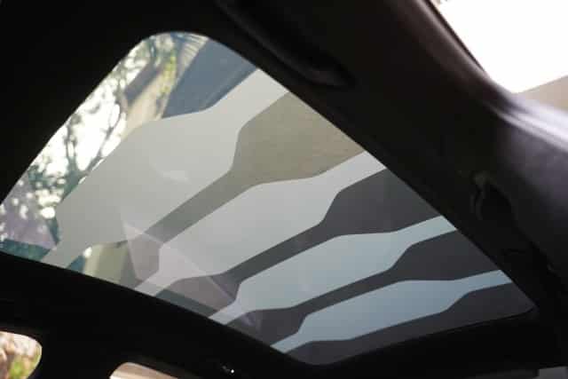 Porsche Taycan Turbo S Variable LIght Control Panoramic Roof