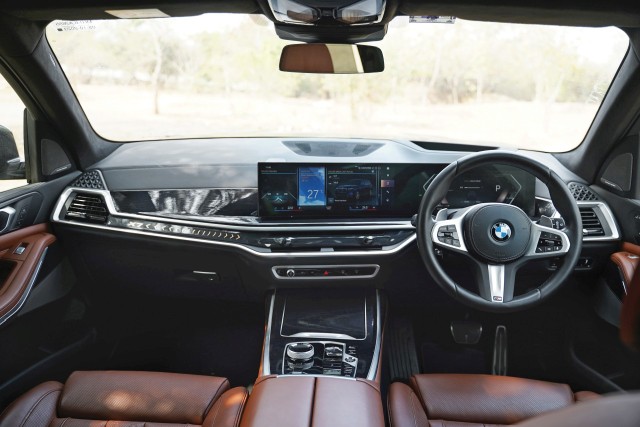 BMW X7 interior cabin