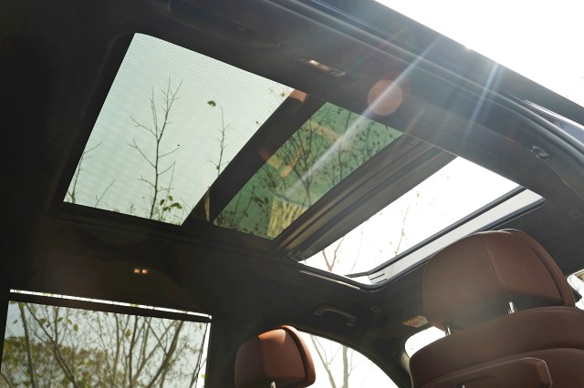 BMW X7 sunroof