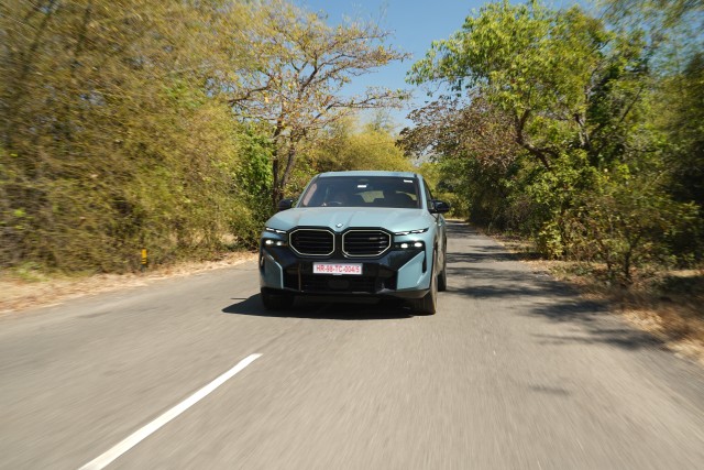 BMW XM review action