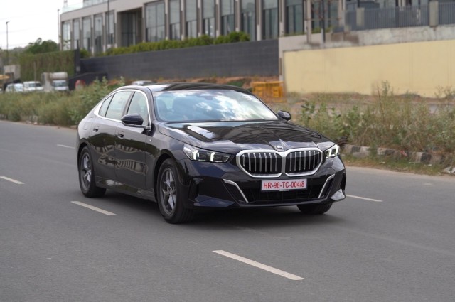 new BMW 5 Series f3-4