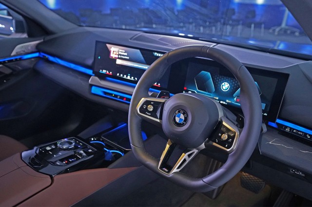 new BMW 5 Series cabin