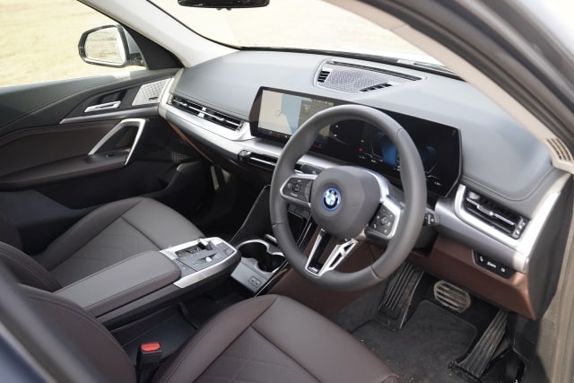 BMW iX1 L cabin