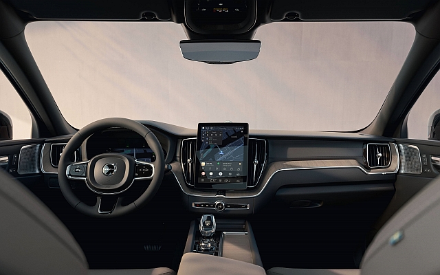 Volvo-XC-60.jpeg-interior.web_.jpg