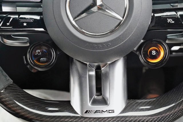 Mercedes AMG CLE 53 steering