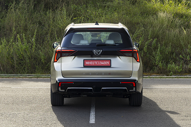 Mahindra XEV 9 S rear