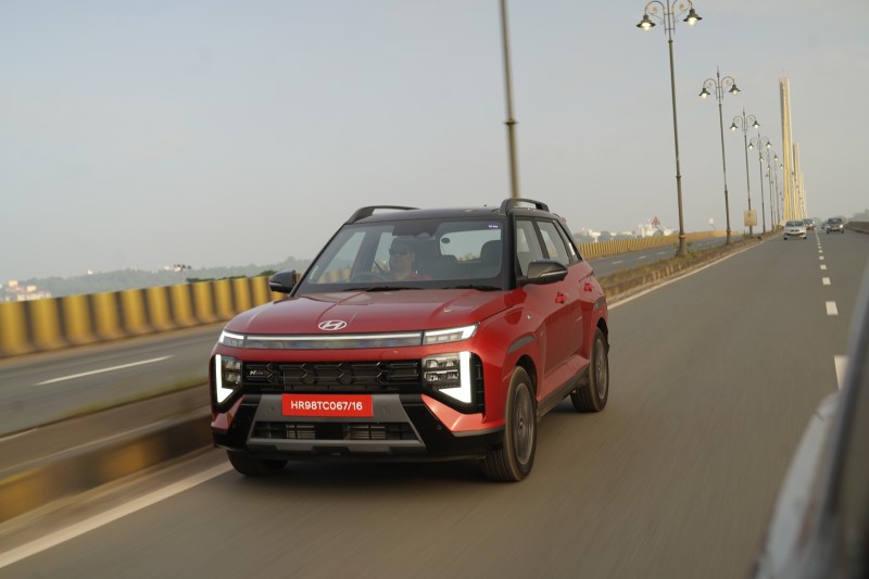 Hyundai Venue action