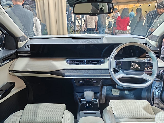 Tata Sierra dash.web