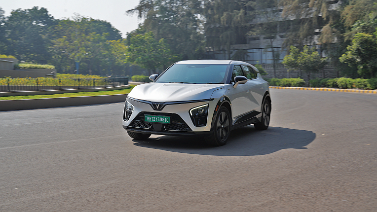 Vinfast VF7.main.web