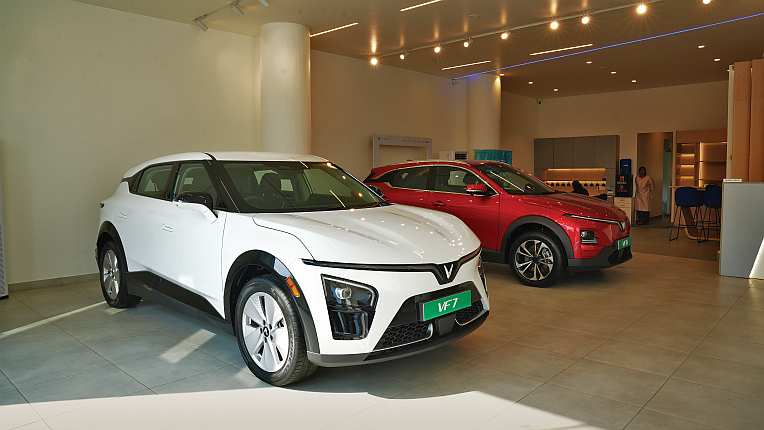 Vinfast VF7.showroom.web