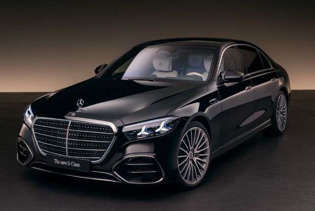 2026 Mercedes S-Class front three fourth