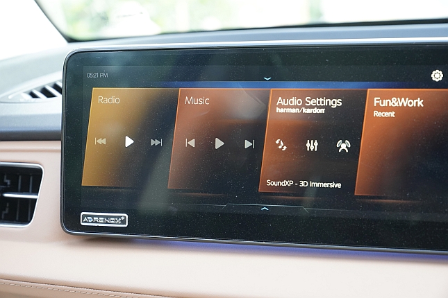 Mahindra XUV 7XO passenger screen