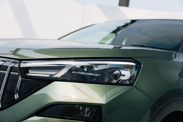 Skoda Kushaq 1.jpg headlight