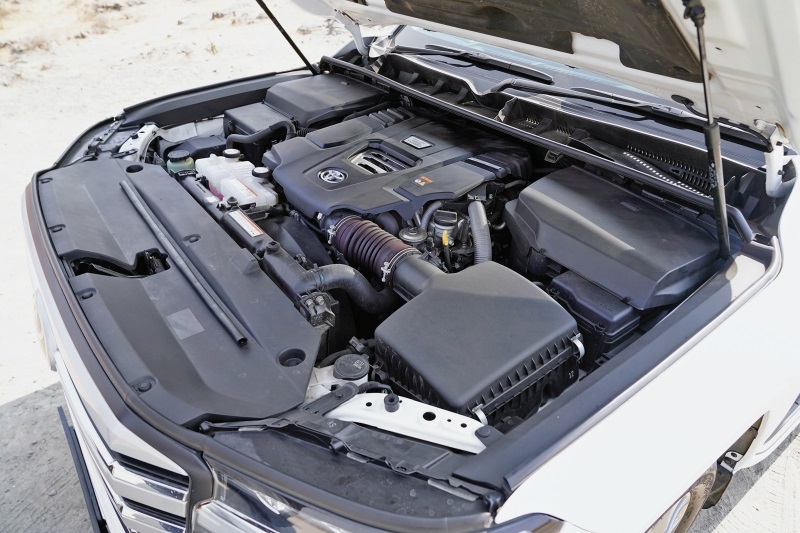 Toyota Land Cruiser 300 V6 diesel engine