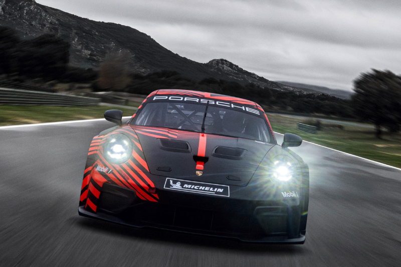 Porsche 911 GT4 R