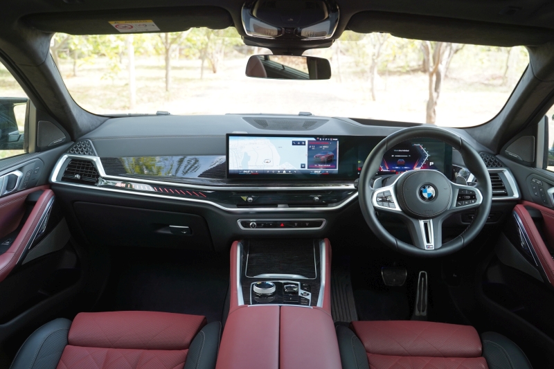 BMW X6 M60i cabin
