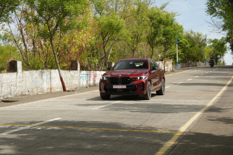 BMW X6 M60i