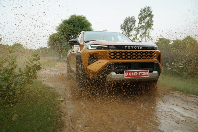 Toyota Hilux 4x4 AT offroad