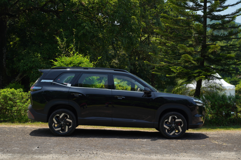 MG Hector Tomahawk EV