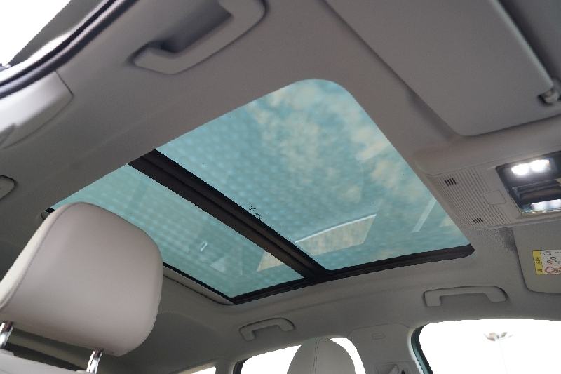 Audi Q3 sunroof